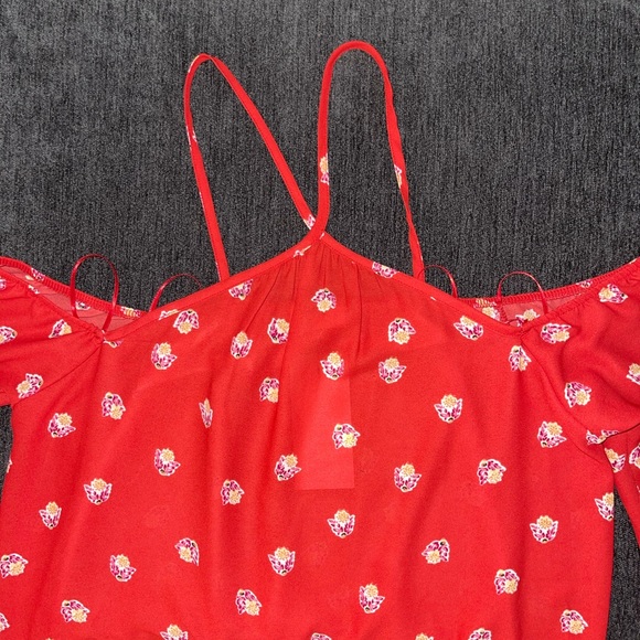 NWT Sienna Sky Top | Open Shoulders - Picture 10 of 13